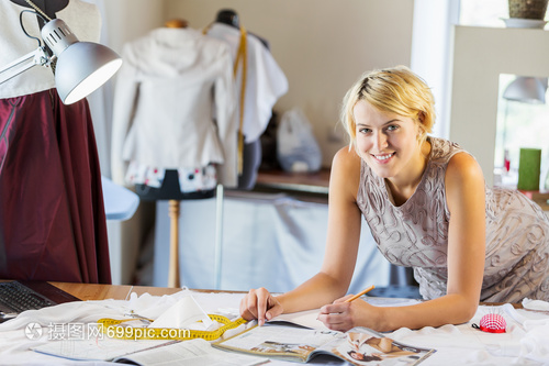 裁縫工作室 從布料圖案到服裝成品的藝術之旅